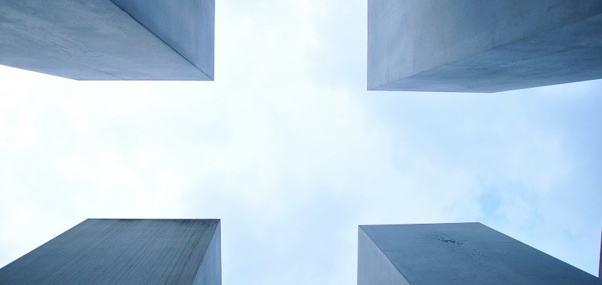 Holocaust Unsplash-02